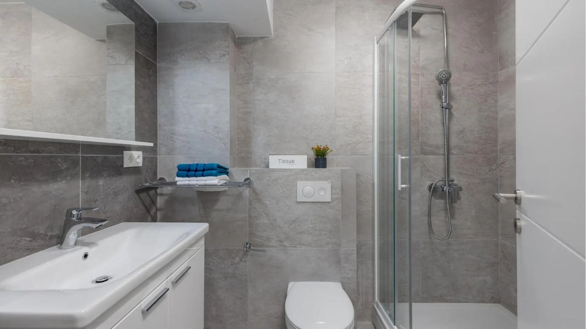 Lovely Apartment In Crikvenica With Kitchen